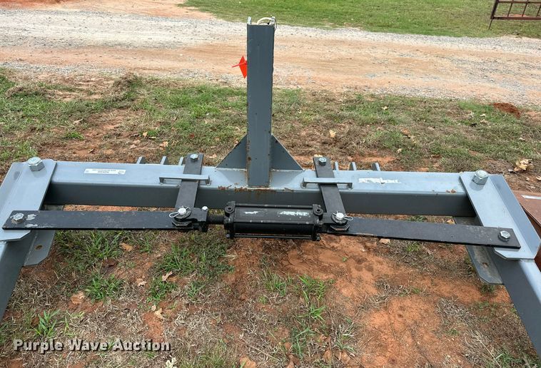 image for item NQ9388 Titan  bale unroller