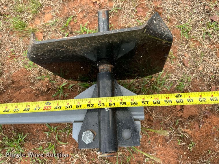 image for item NQ9388 Titan  bale unroller