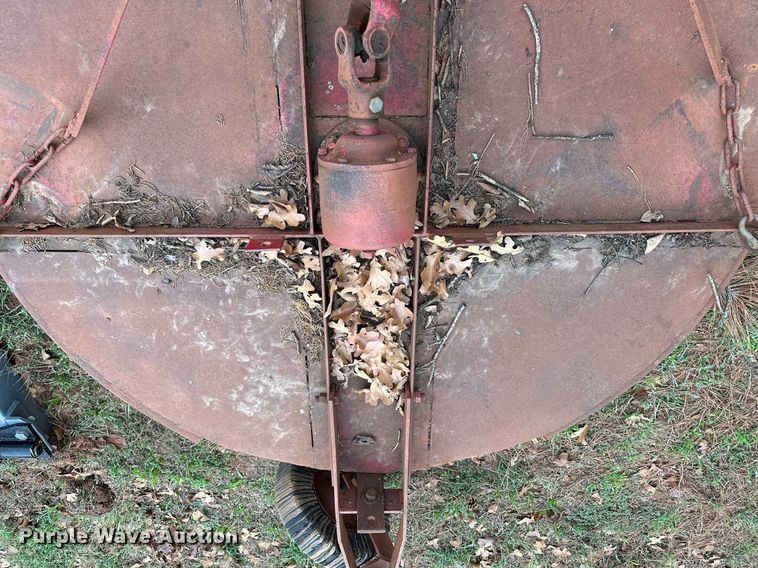 image for item NQ9389 Rotary mower