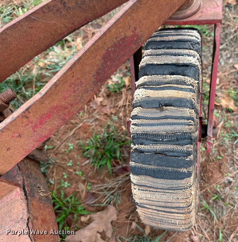 image for item NQ9389 Rotary mower