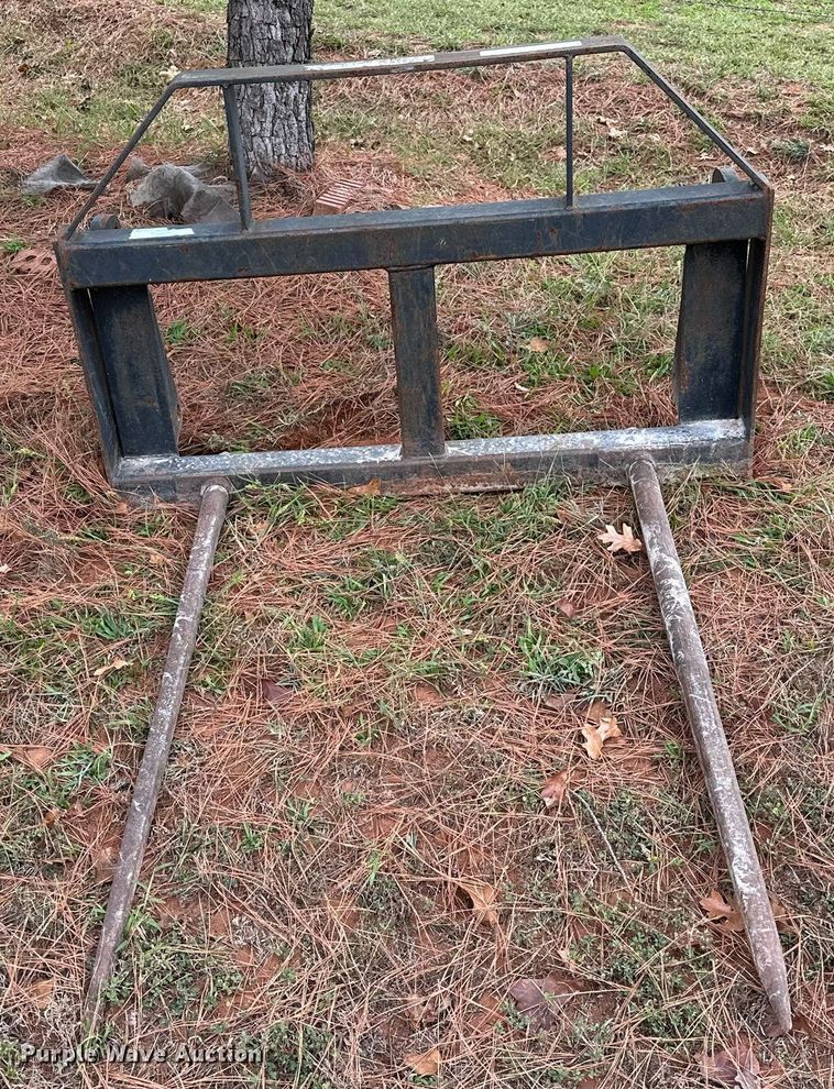 image for item NQ9390 CAL 4 Construction Attachments bale spear