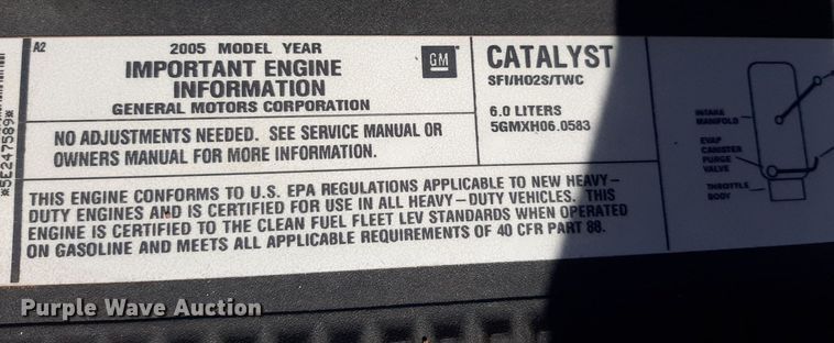 image for item NV9322 2005 Chevrolet Silverado 2500HD  flatbed pickup truck