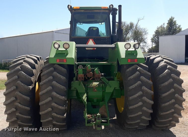 image for item NV9324 1994 John Deere 8770  4WD tractor