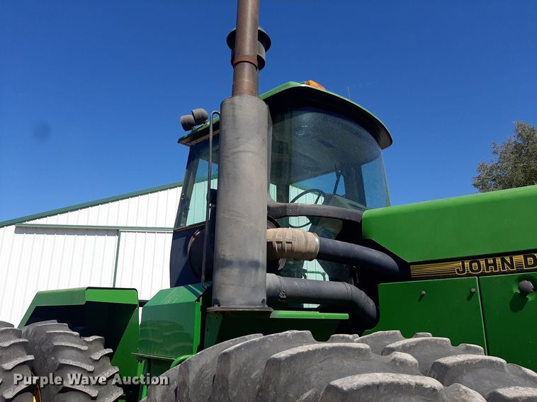 image for item NV9324 1994 John Deere 8770  4WD tractor