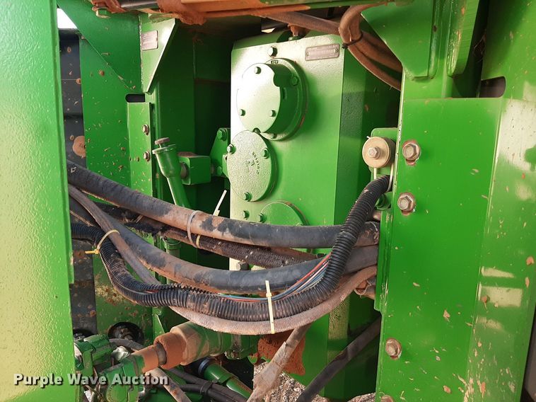 image for item NV9324 1994 John Deere 8770  4WD tractor