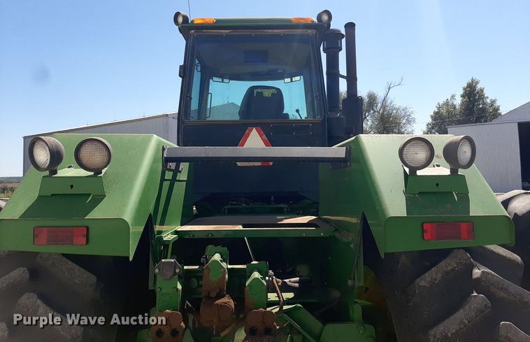 image for item NV9324 1994 John Deere 8770  4WD tractor