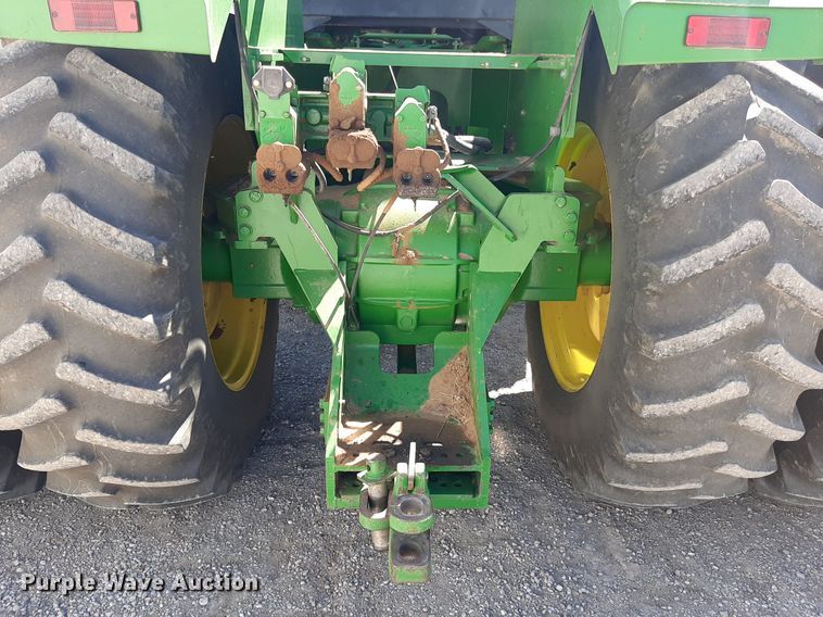 image for item NV9324 1994 John Deere 8770  4WD tractor