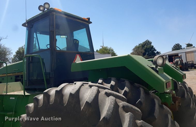 image for item NV9324 1994 John Deere 8770  4WD tractor