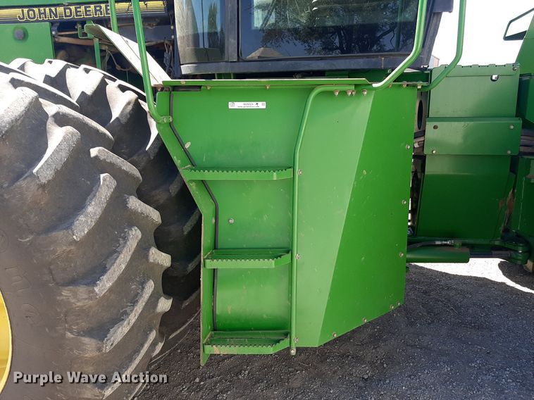 image for item NV9324 1994 John Deere 8770  4WD tractor