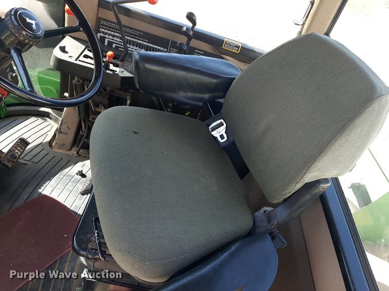 image for item NV9324 1994 John Deere 8770  4WD tractor