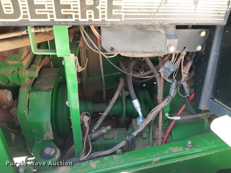 image for item NV9324 1994 John Deere 8770  4WD tractor