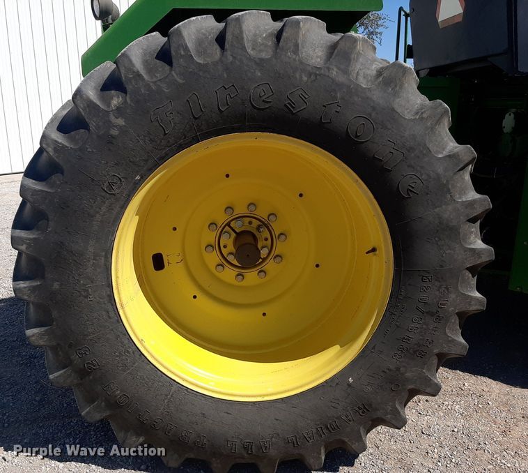 image for item NV9324 1994 John Deere 8770  4WD tractor