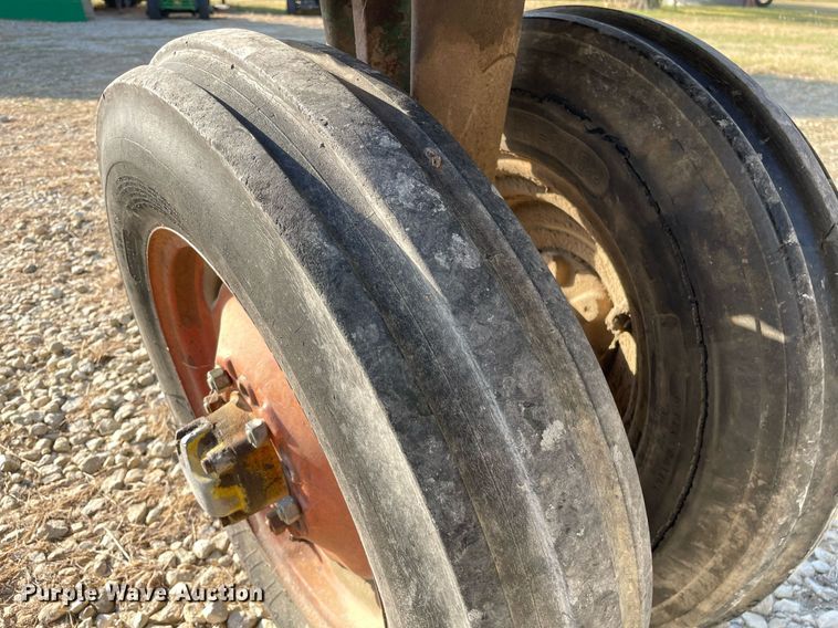 image for item NX9847 1966 John Deere 4020  tractor