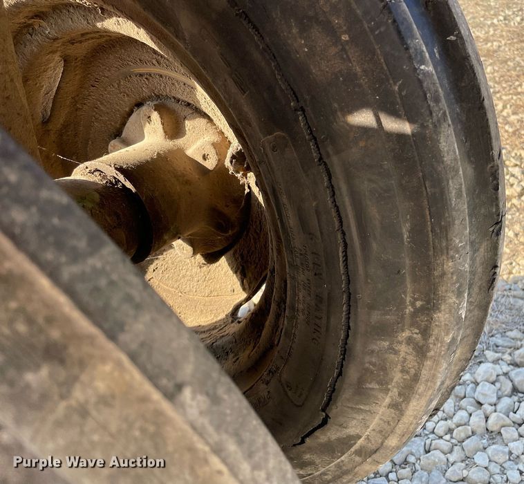 image for item NX9847 1966 John Deere 4020  tractor