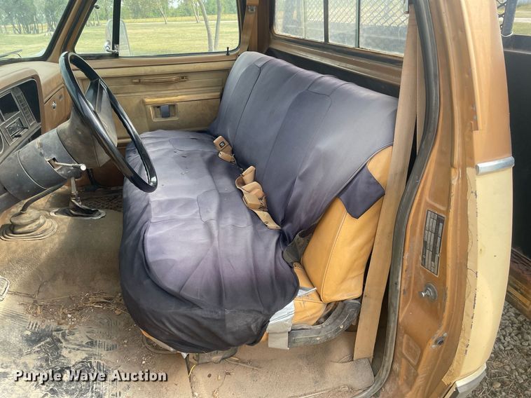 image for item NX9848 1985 Dodge Ram 3500  flatbed pickup truck