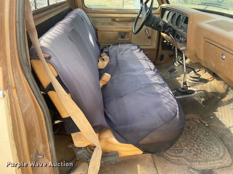 image for item NX9848 1985 Dodge Ram 3500  flatbed pickup truck