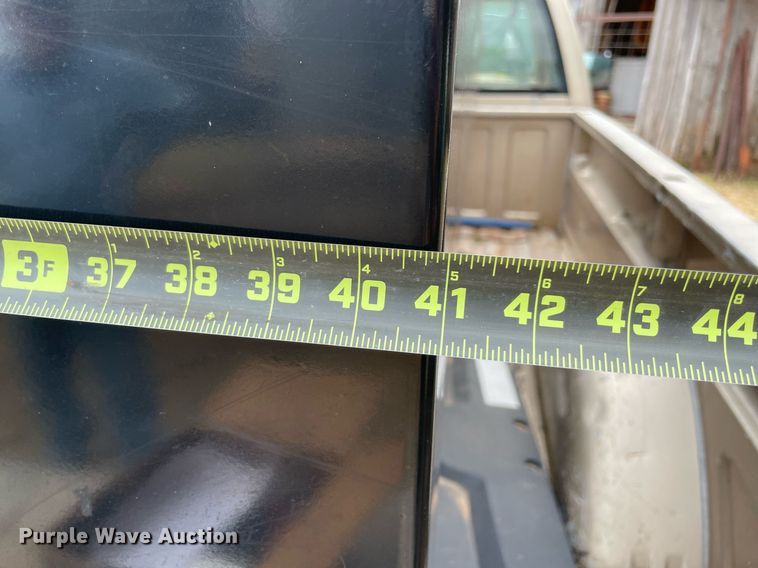 image for item NY9825 C3  cake feeder