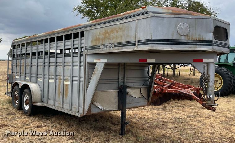 image for item NY9828 1995 Titan  livestock trailer