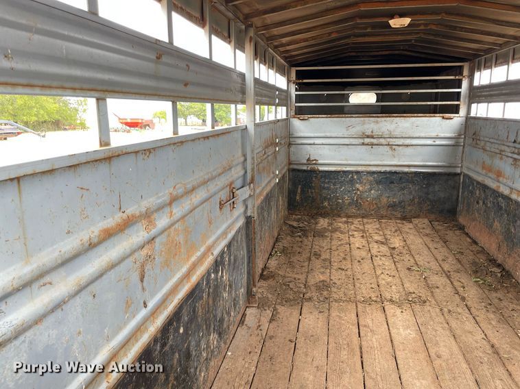 image for item NY9828 1995 Titan  livestock trailer