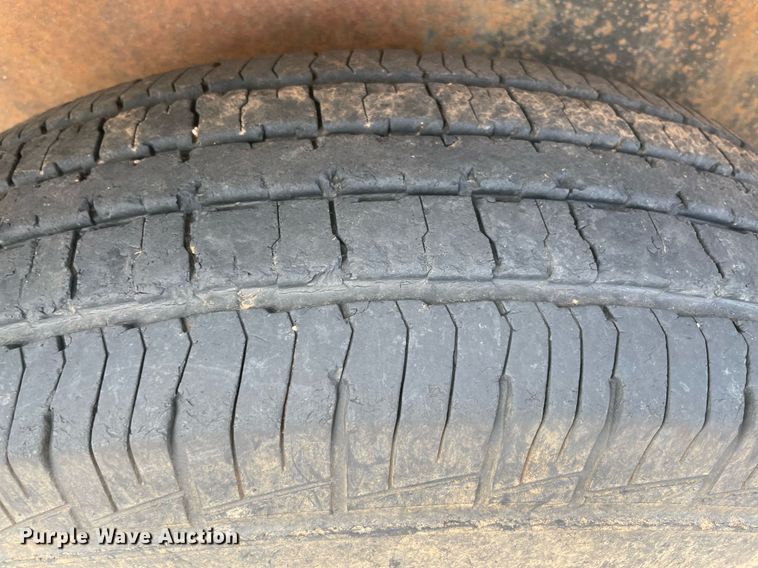 image for item NY9828 1995 Titan  livestock trailer