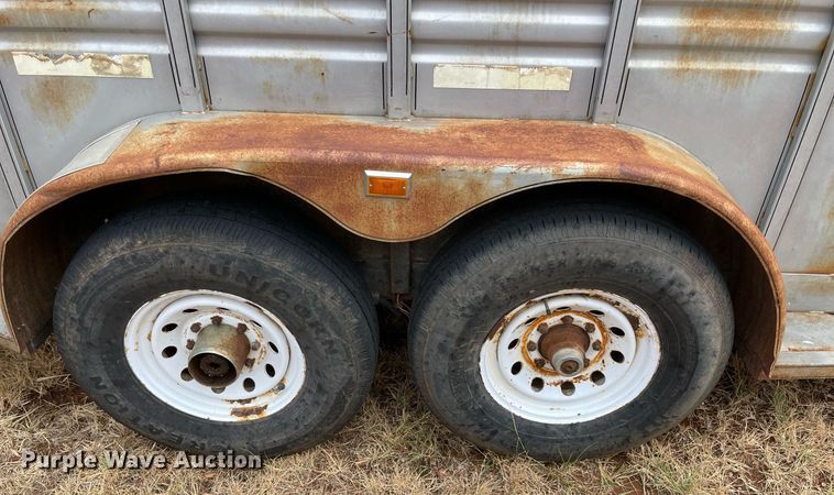 image for item NY9828 1995 Titan  livestock trailer