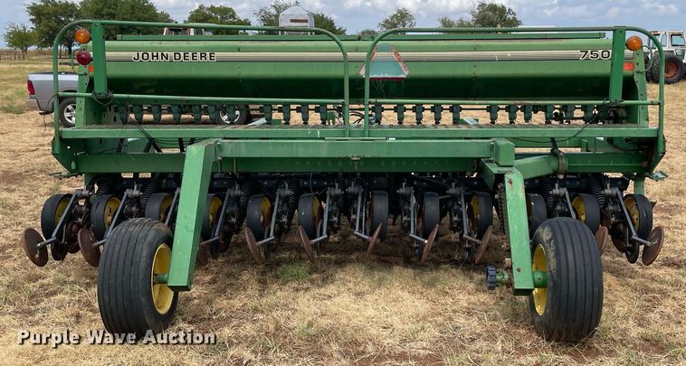 image for item NY9829 John Deere 750  grain drill