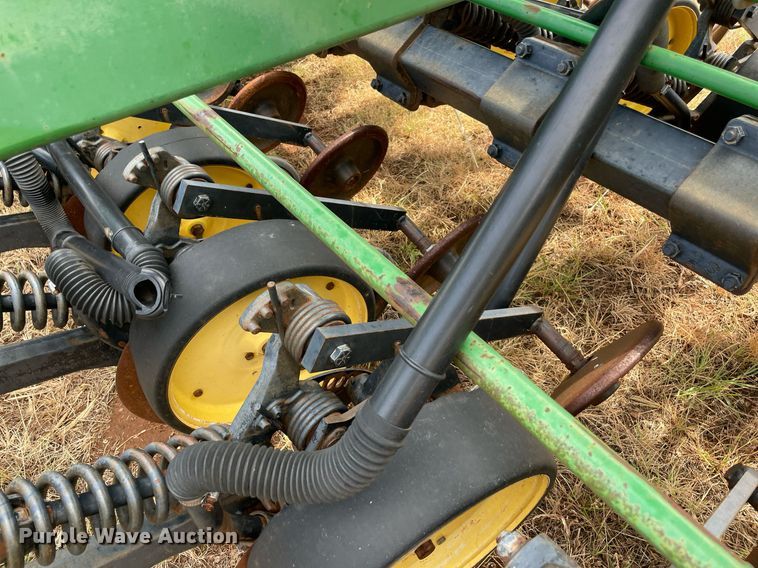 image for item NY9829 John Deere 750  grain drill