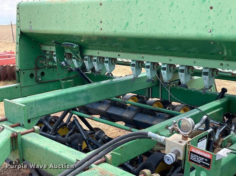image for item NY9829 John Deere 750  grain drill