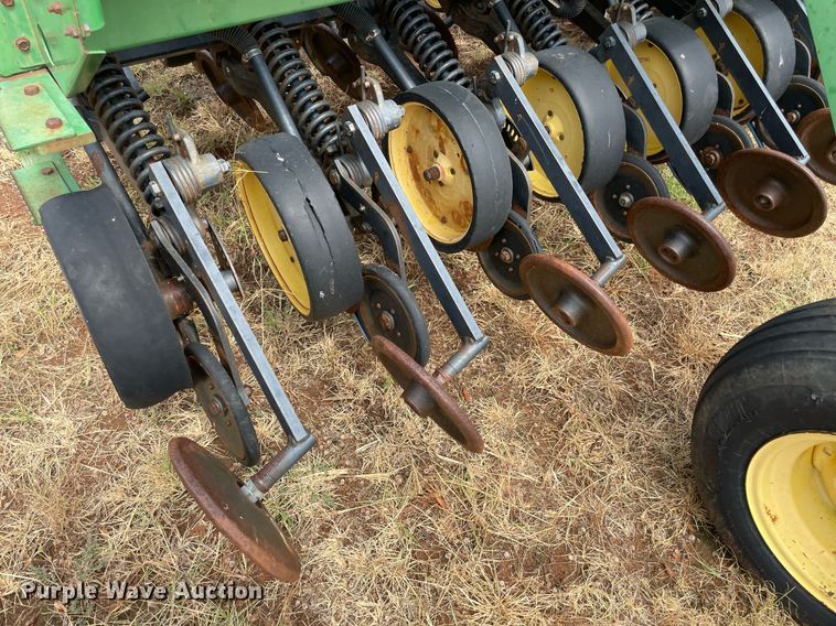 image for item NY9829 John Deere 750  grain drill