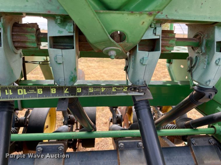 image for item NY9829 John Deere 750  grain drill