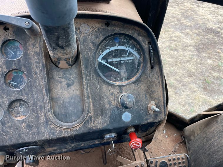 image for item NY9835 1982 John Deere 4840  tractor