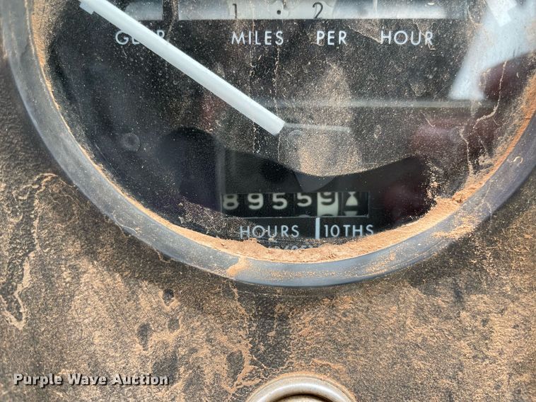 image for item NY9835 1982 John Deere 4840  tractor