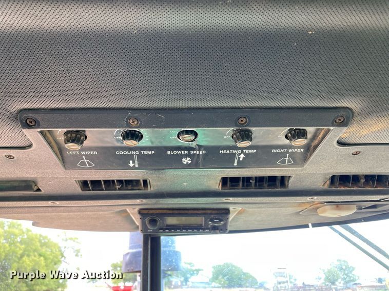 image for item NY9835 1982 John Deere 4840  tractor