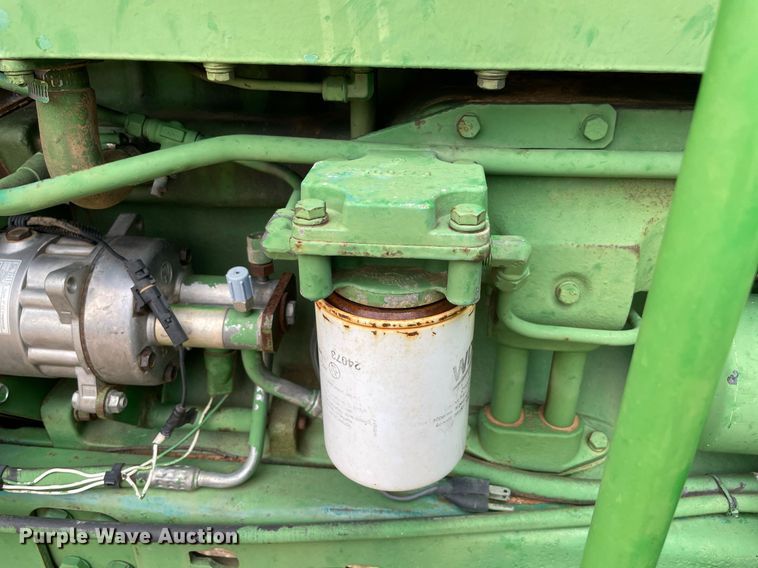 image for item NY9835 1982 John Deere 4840  tractor