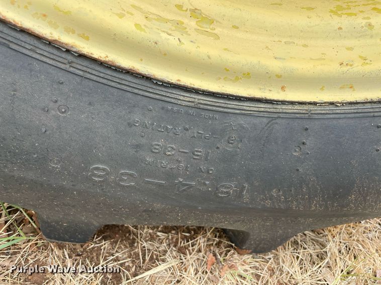 image for item NY9835 1982 John Deere 4840  tractor