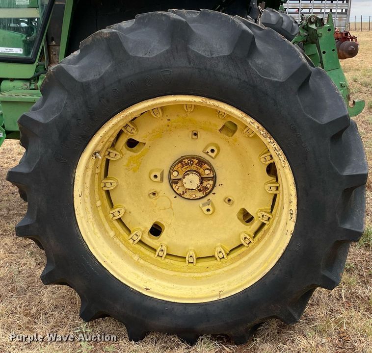 image for item NY9835 1982 John Deere 4840  tractor