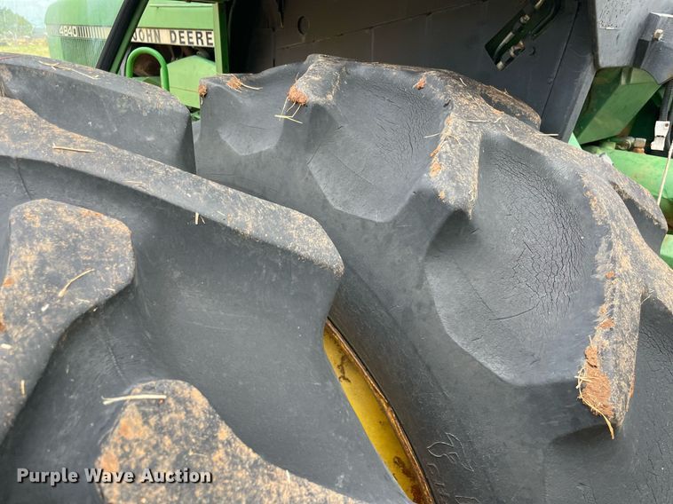 image for item NY9835 1982 John Deere 4840  tractor