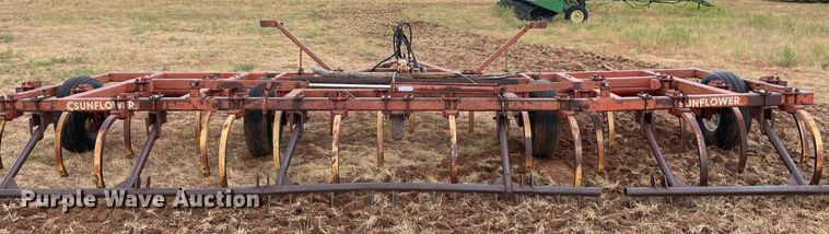 image for item NY9836 Sunflower 79FC-24  chisel