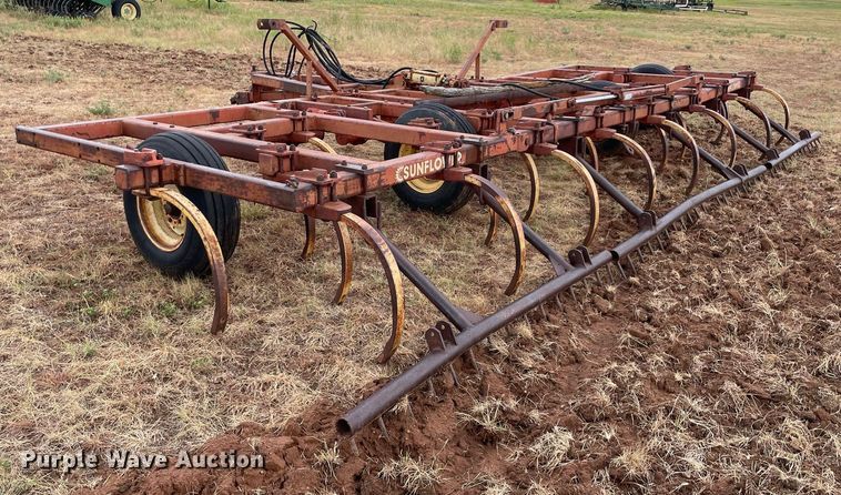 image for item NY9836 Sunflower 79FC-24  chisel