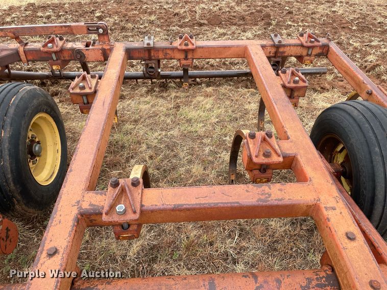 image for item NY9836 Sunflower 79FC-24  chisel