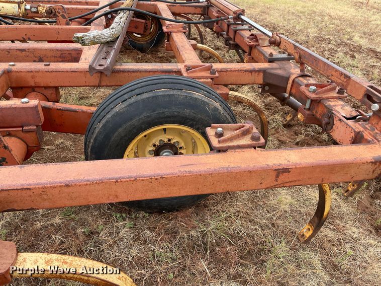 image for item NY9836 Sunflower 79FC-24  chisel