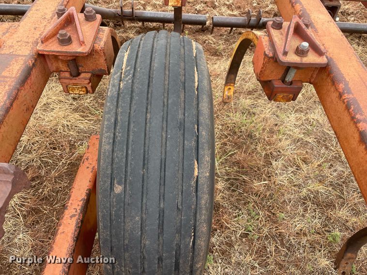 image for item NY9836 Sunflower 79FC-24  chisel