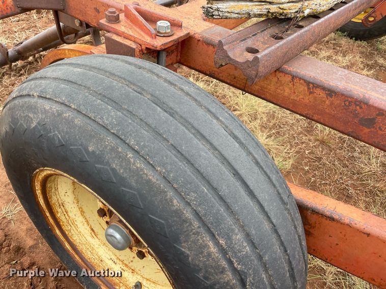 image for item NY9836 Sunflower 79FC-24  chisel