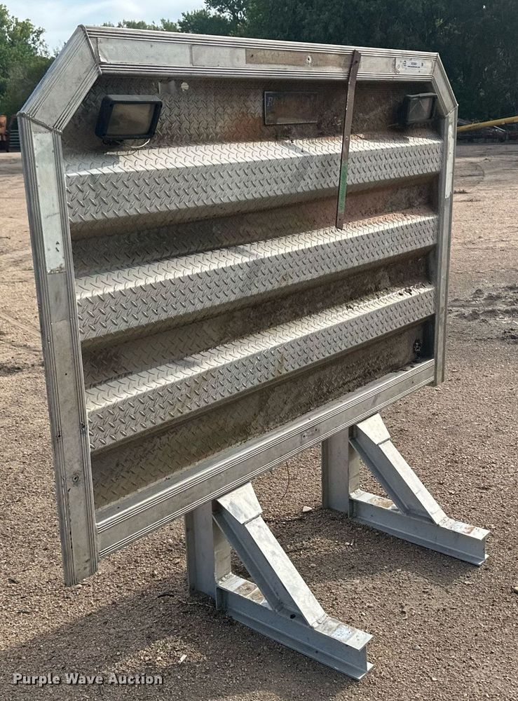 image for item OC9381 Road Gear headache rack