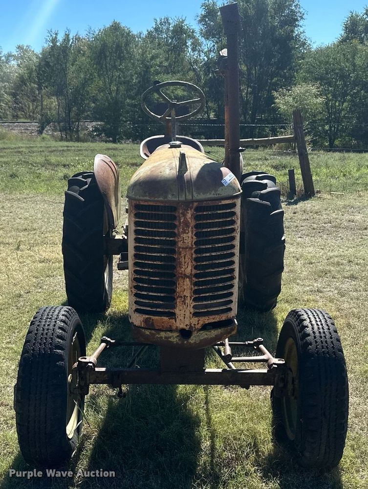 image for item OC9532 1943 Case VAI  tractor