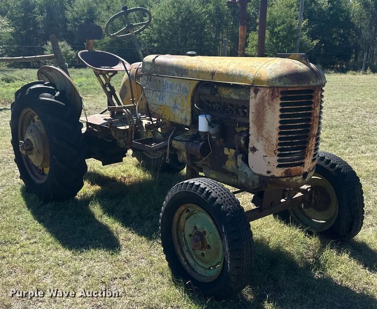 image for item OC9532 1943 Case VAI  tractor