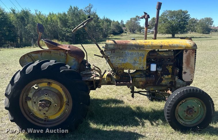 image for item OC9532 1943 Case VAI  tractor