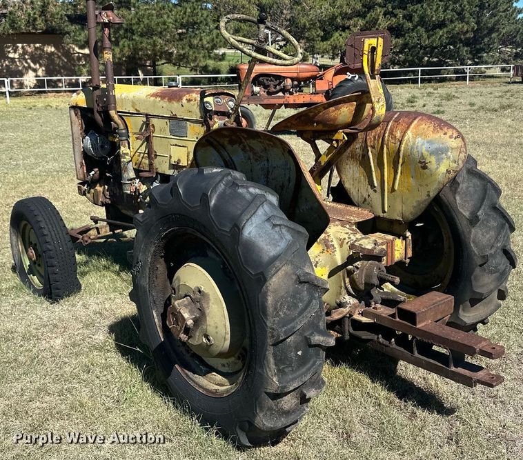 image for item OC9532 1943 Case VAI  tractor