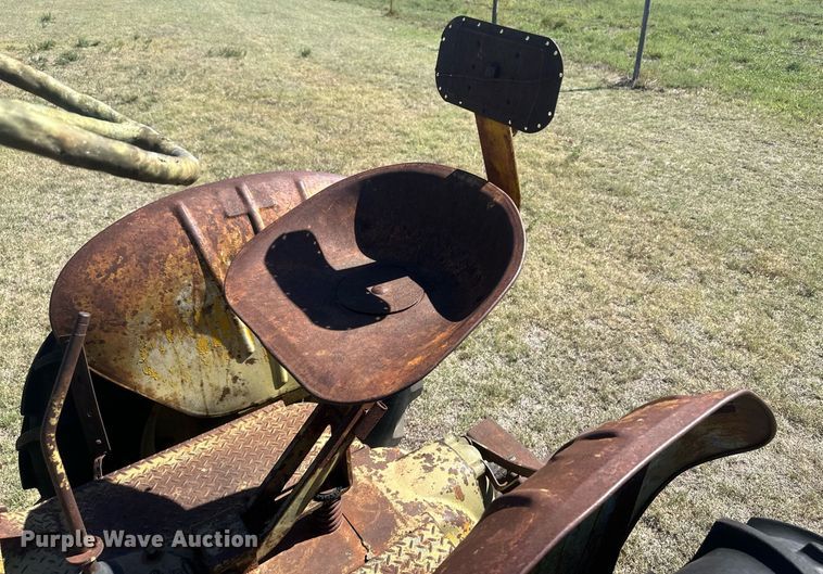 image for item OC9532 1943 Case VAI  tractor