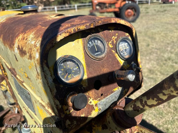 image for item OC9532 1943 Case VAI  tractor